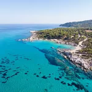 The picturesque Anthony Quinn Bay