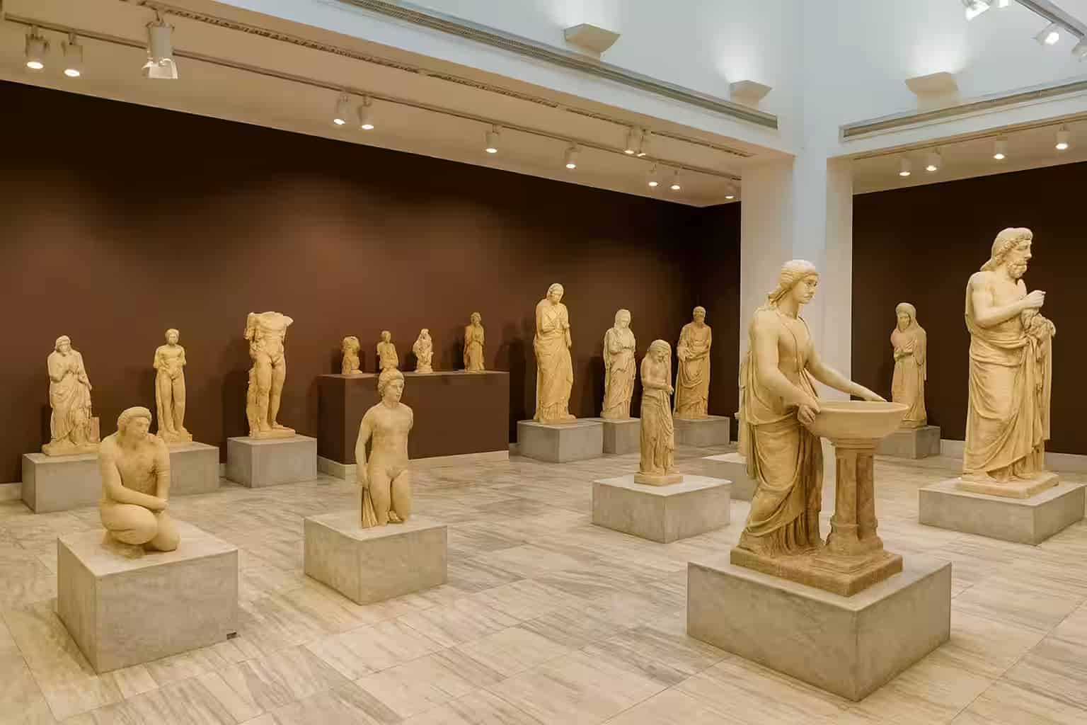 Ρωμαϊκά και Ελληνιστικά αγάλματα στο Αρχαιολογικό Μουσείο Ηρακλείου